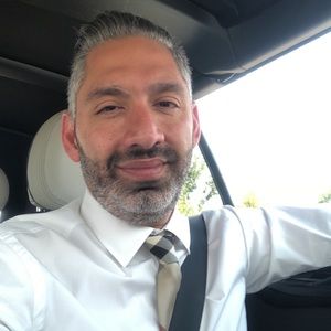 Meet your Posher, Moises